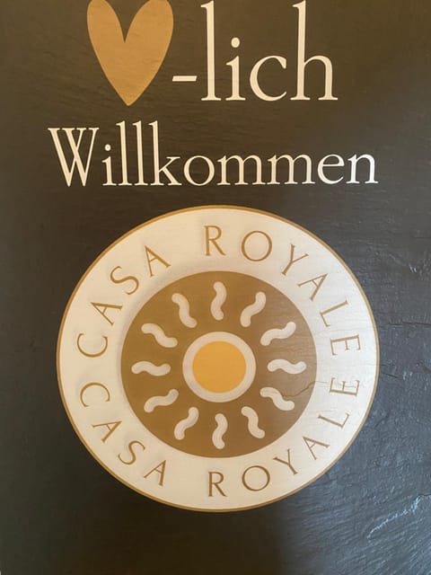 Casa Royale, Boxspring, WiFi, XXL-Parking, E-Wallbox Apartment in Trier
