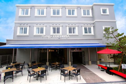 Property building, Facade/entrance, Balcony/Terrace