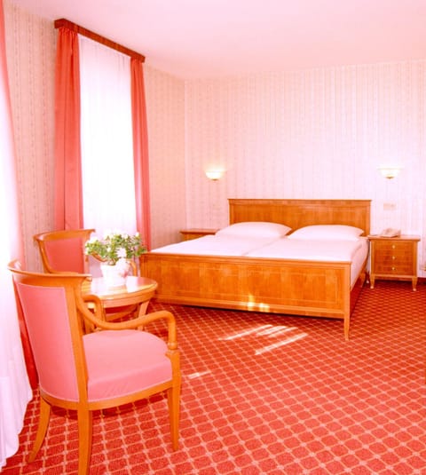 Day, Photo of the whole room