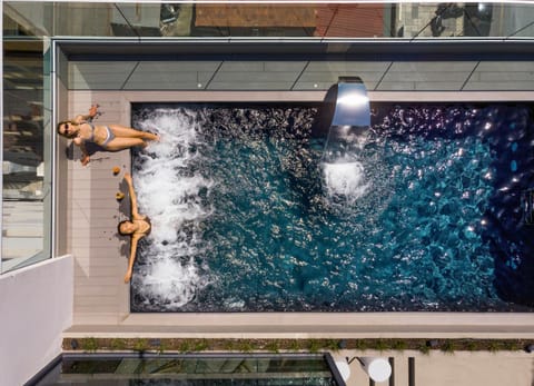 Swimming pool, Swimming pool