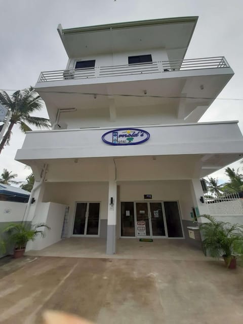 Property building, Day, Parking