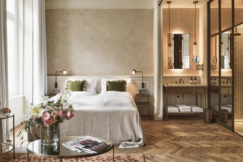 Bed, Bathroom, Photo of the whole room, Bedroom, Guests, towels
