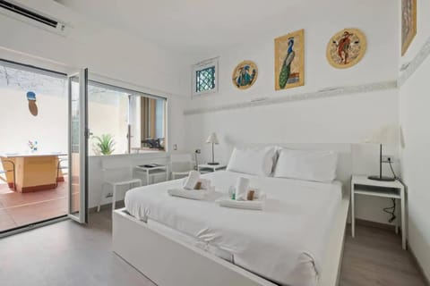 Patio, Bed, Garden, TV and multimedia, Balcony/Terrace, Kitchen or kitchenette, Living room, Seating area, Dining area, Bedroom, Garden view, Inner courtyard view