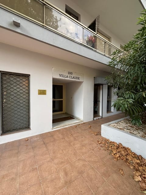 Spacieux F2 climatisé proche de la mer Apartment in Antibes