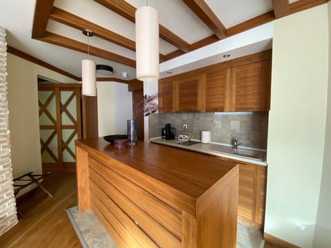 Coffee/tea facilities, Kitchen or kitchenette