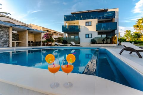 Property building, Swimming pool