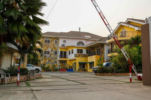 Property building, Facade/entrance