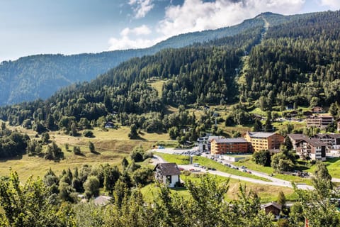 Property building, Nearby landmark, Spring, Day, Natural landscape, Mountain view