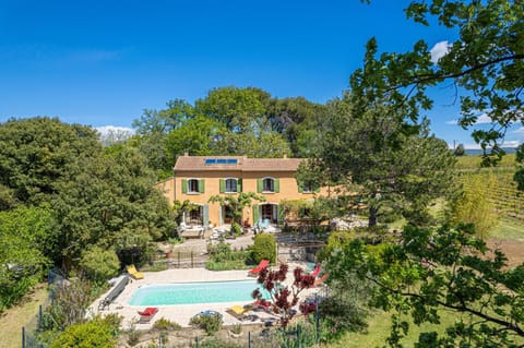 Mas de Bacalan Bed and Breakfast in Mormoiron