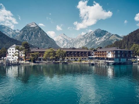 Property building, Natural landscape, Lake view, Mountain view