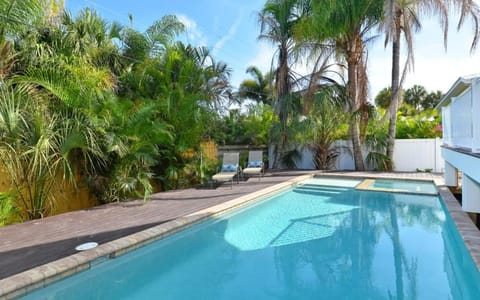 Seahorse Beach House by Beach Retreats House in Holmes Beach