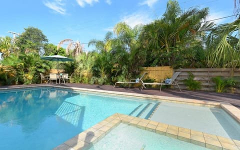 Seahorse Beach House by Beach Retreats House in Holmes Beach