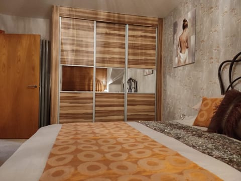 Photo of the whole room, wardrobe