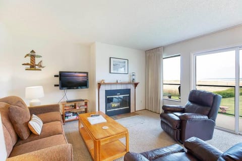 Oyster Condo House in Moclips