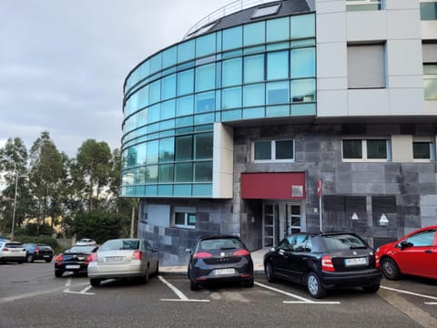 Property building, Facade/entrance, Property logo or sign, Parking