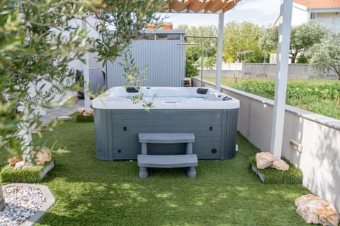 Garden, Seating area