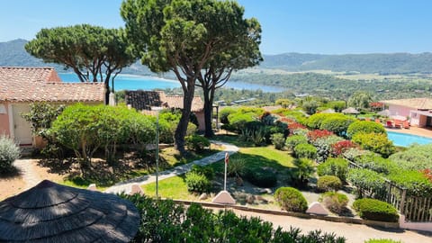 Garden view, Sea view