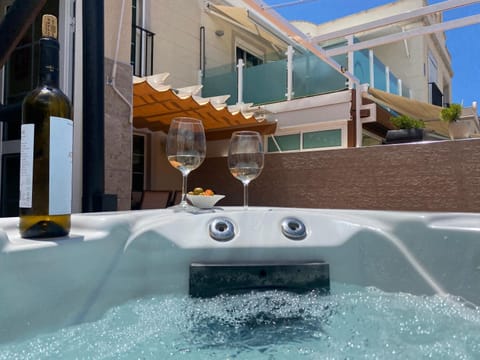 Hot Tub, Balcony/Terrace