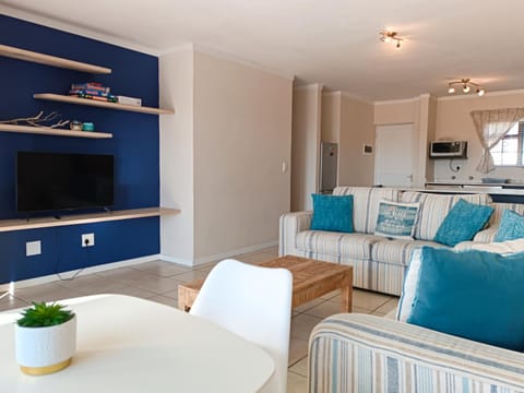 TV and multimedia, Living room, Dining area