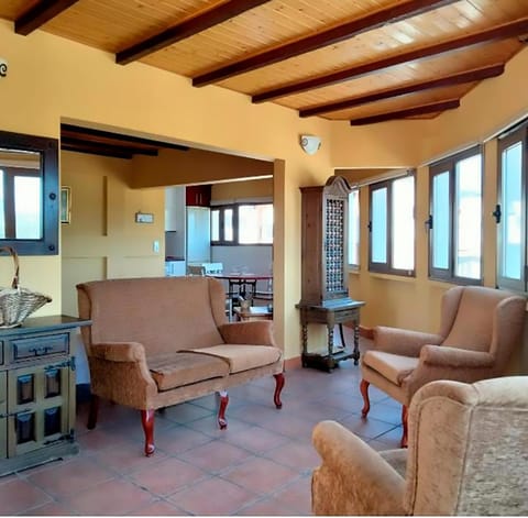 LEON DORMIDO Rooms & Apartments Hostel in Marina Baixa