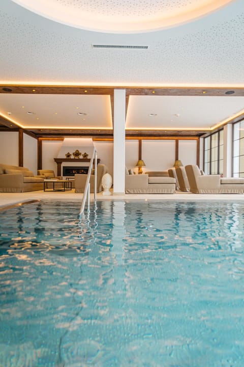 Swimming pool, Swimming pool