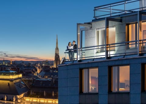 Property building, Balcony/Terrace, City view