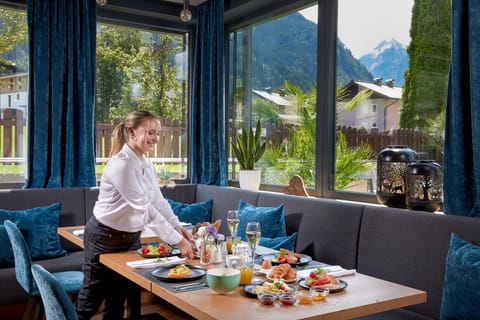 Restaurant/places to eat, Breakfast