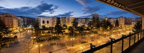 Night, City view, Street view, Location