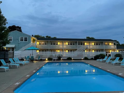 Property building, Swimming pool