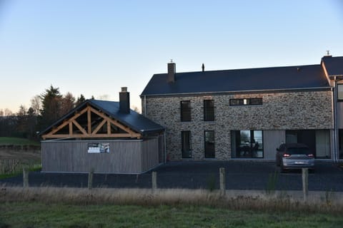 Rochehaut, Les Semoiselles, Villa Isabelle Villa in Wallonia, Belgium