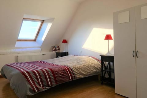 Maison bretonne rénovée WIFI avec grand jardin à TREBEURDEN - Réf 675 Villa in Lannion