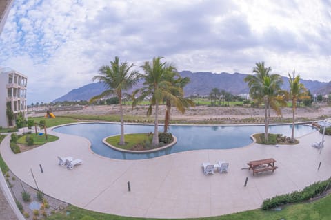 Pool view, Swimming pool
