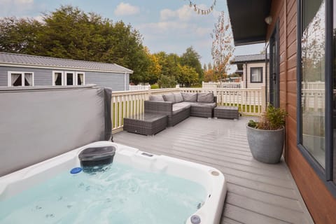Hot Tub, Balcony/Terrace
