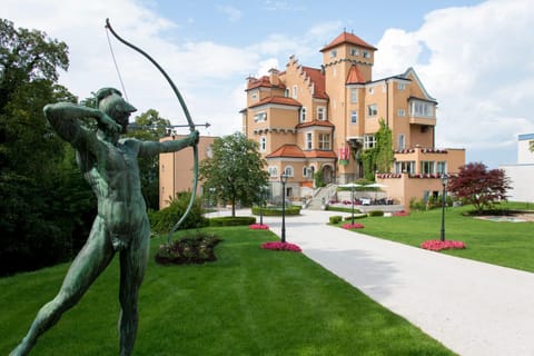 Property building, Garden