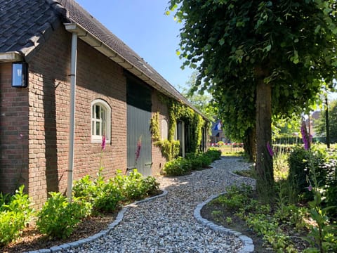 Property building, Facade/entrance, Summer, Garden