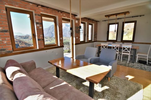 1060 Meet Eat Hike & Tour House in Montenegro