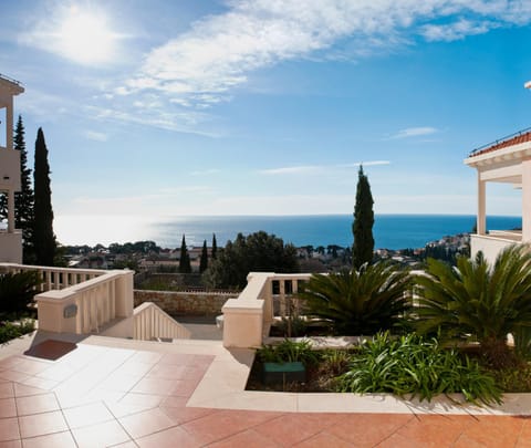 Facade/entrance, Natural landscape, Balcony/Terrace, Sea view, Sea view, Parking, internet, internet, washing machine