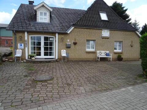 Appartement Dorfstrasse Apartment in Glücksburg