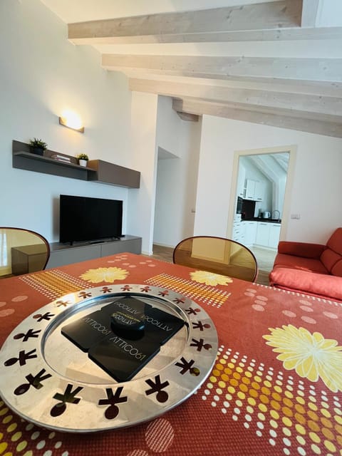 TV and multimedia, Seating area