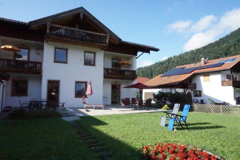 Haus Alpenblick inkl. Chiemgaukarte Apartment in Ruhpolding