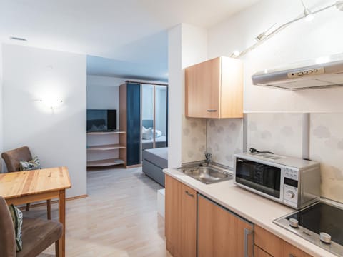 Kitchen or kitchenette, Communal kitchen, stove, kitchen, kitchen