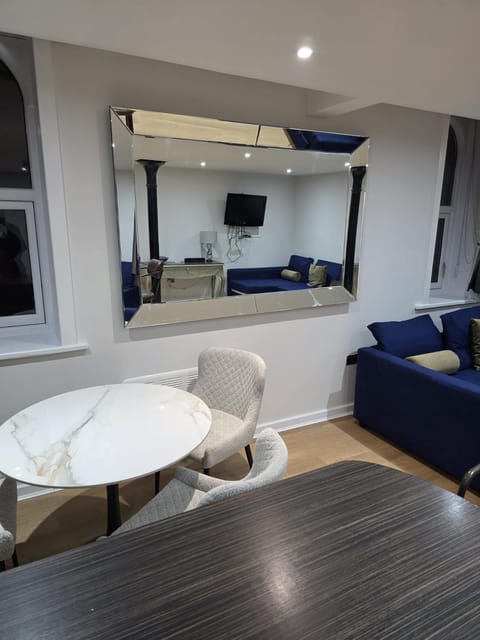 Contractor Bookers Liverpool City Centre Apartment in Liverpool