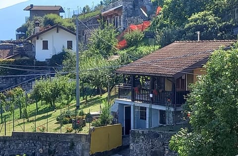 Casa Lella House in Domaso