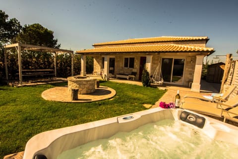Property building, Hot Tub