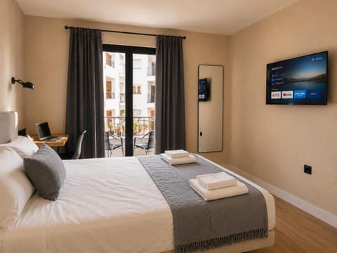 Bed, TV and multimedia