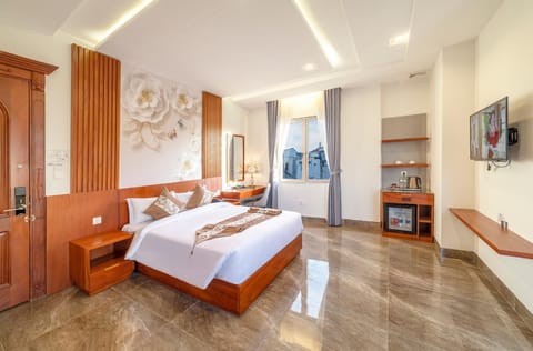 Bed, TV and multimedia, Photo of the whole room, Seating area, Bedroom, wardrobe