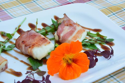 Restaurant/places to eat, Food and drinks