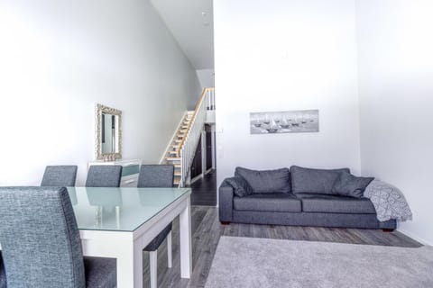 Living room, Dining area