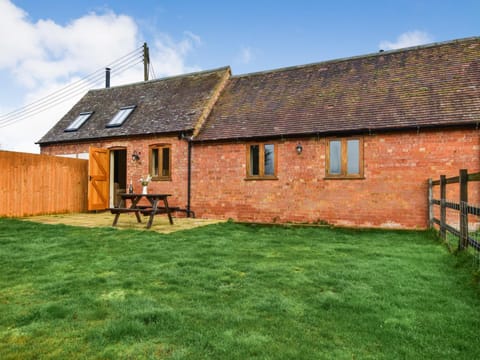 Property building, Patio, Garden