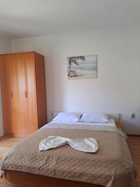 Lazorja Rooms Bed and Breakfast in Ulcinj Municipality